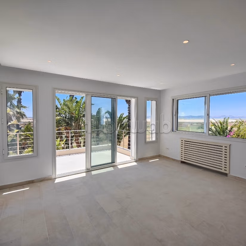 Appartement avec piscine et vue sur mer à la Marsa