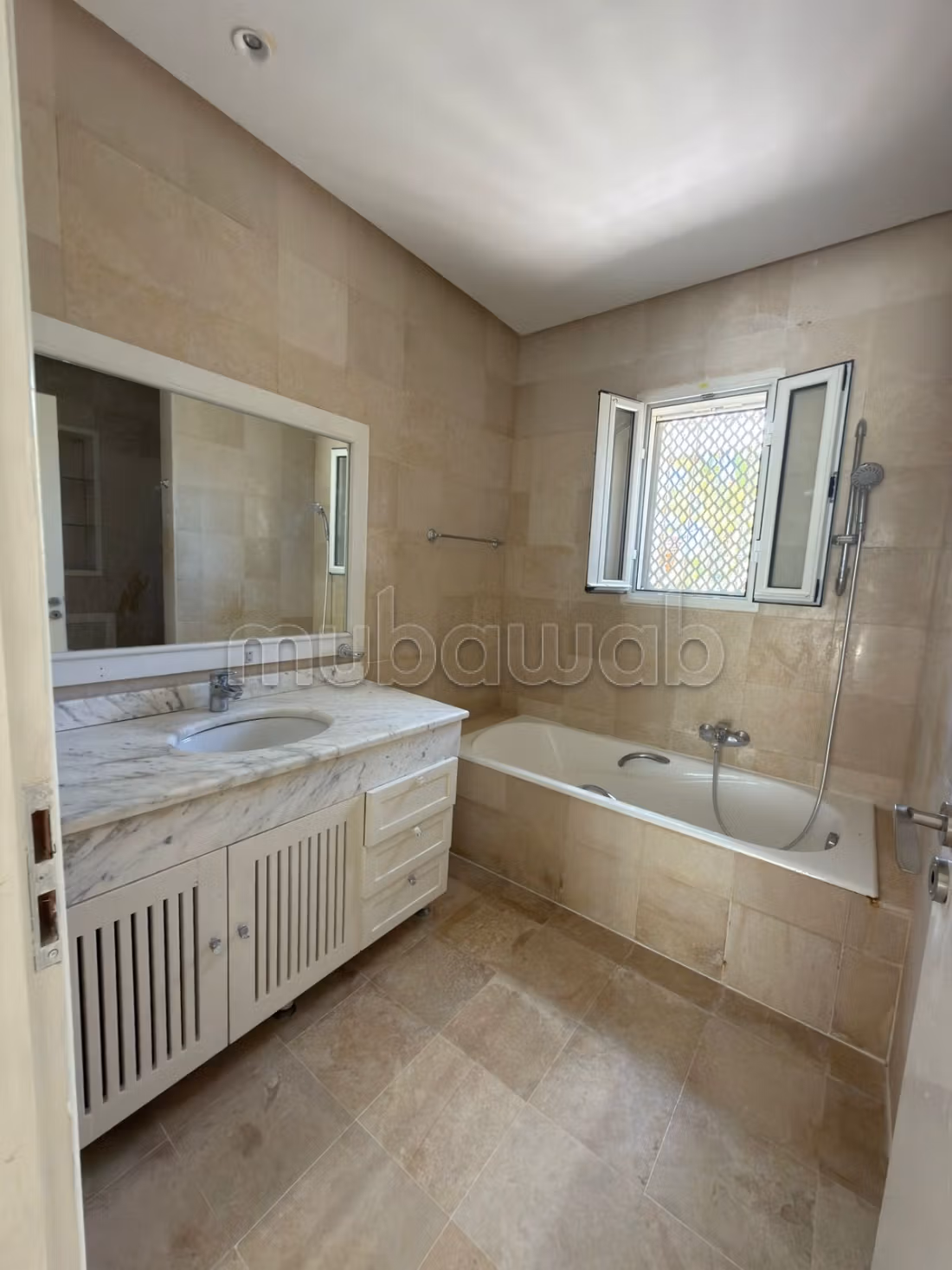 Appartement avec piscine et vue sur mer à la Marsa