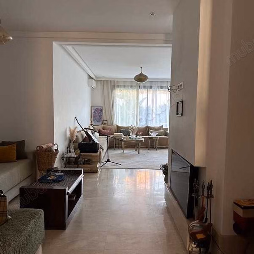 Apartment for sale. Area of 229 m². Parking spaces and beautiful garden