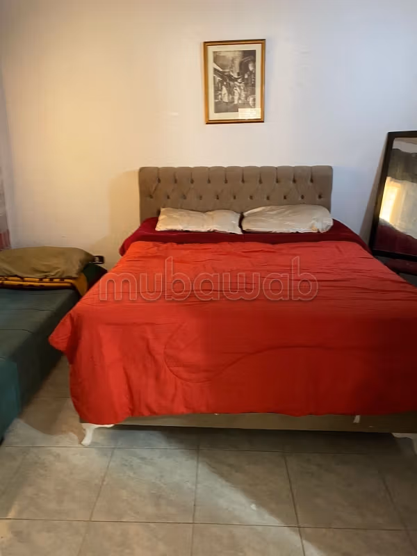 Splendida casa in affitto a El Omrane. 2 belle camere da letto. Ammobiliato