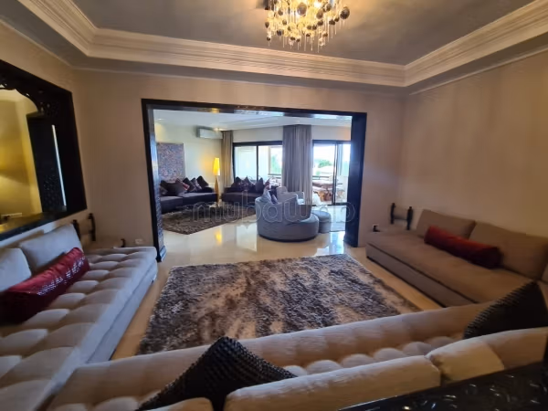 Vue mer dans une résidence avec piscine et jardin à louer ain diab