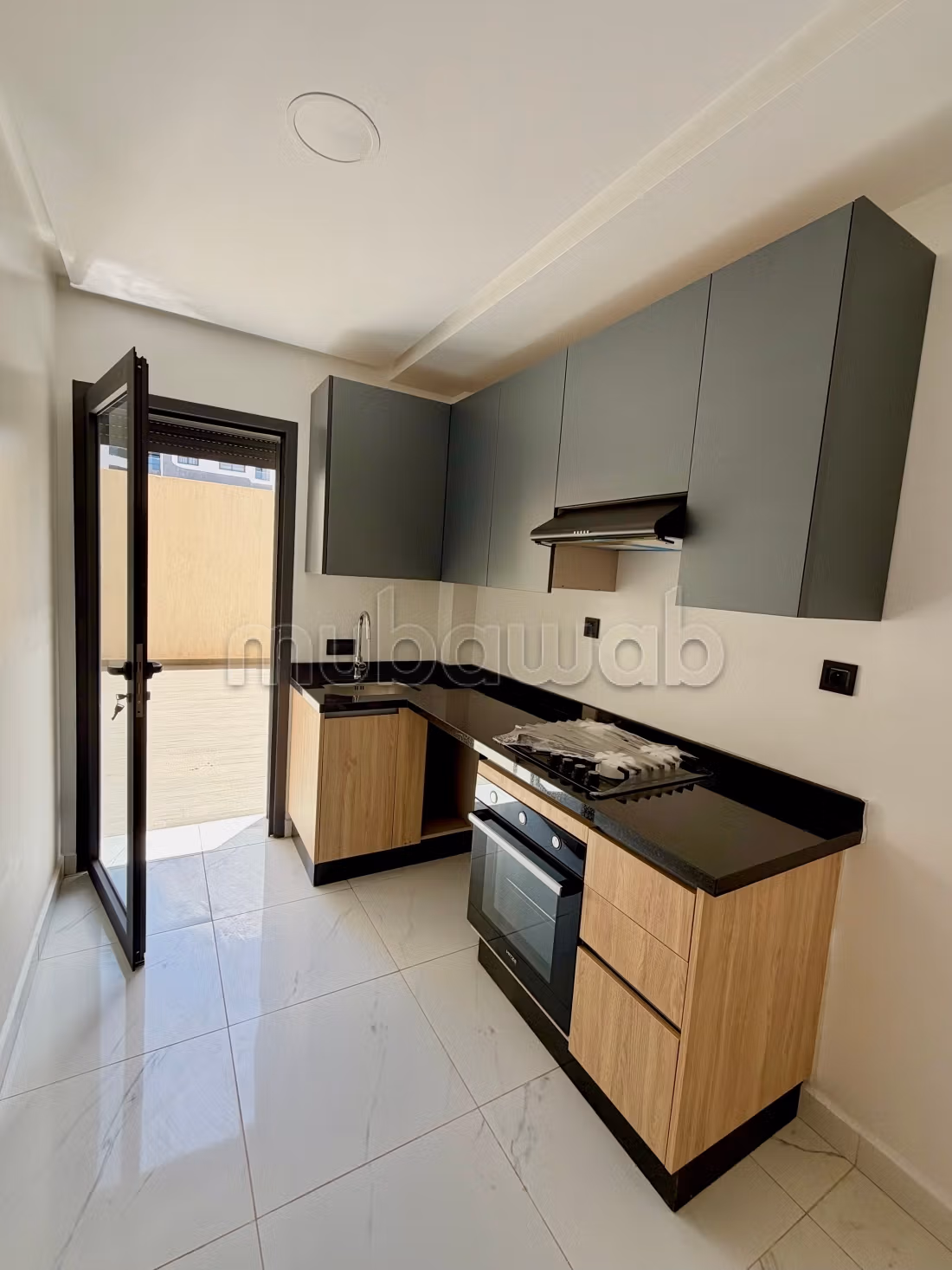Bonito piso en venta. 2 dormitorios. Con Ascensor, balcón