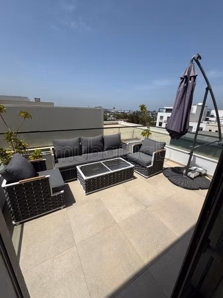 Compra venta de terrenos en Riad Oulad Mtaa. Área total 320 m²