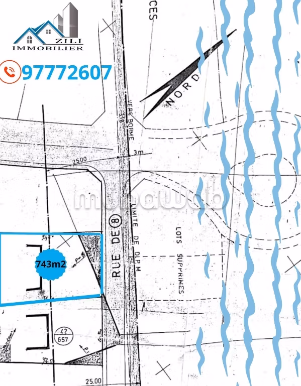 Land for sale. Small area 743 m²
