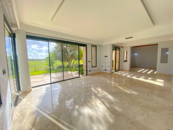 Superbe villa à louer à Ville Verte. 6 grandes pièces. Double vitrage et porte blindée