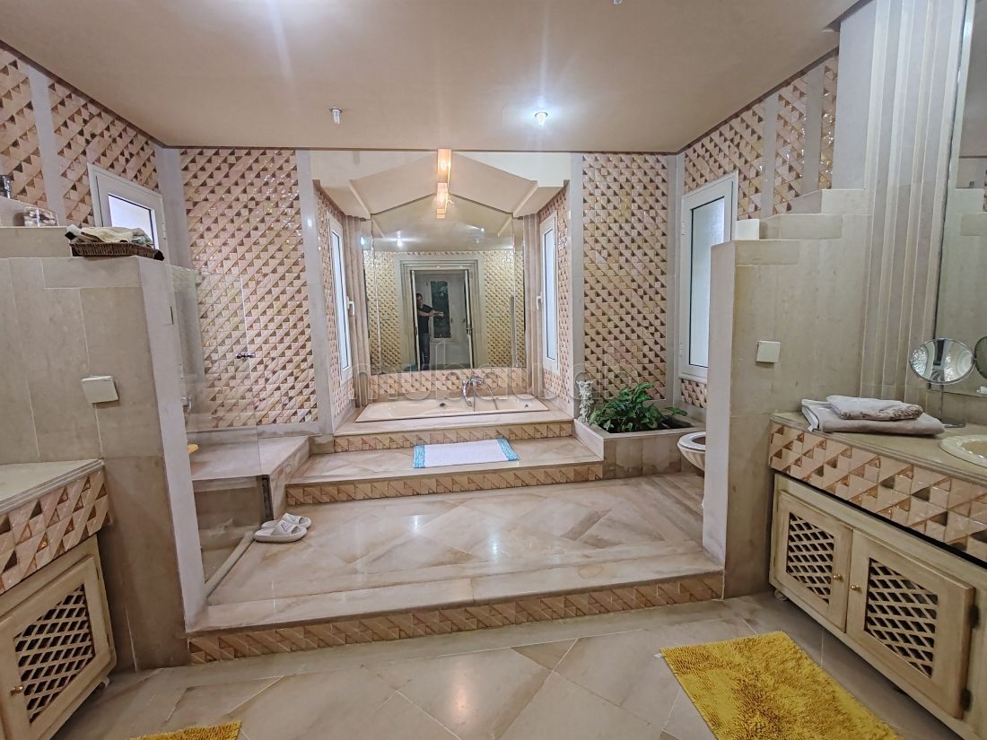 A vendre une villa à manar 1