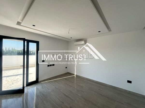 Appartement S1 avec terrasse à La Soukra