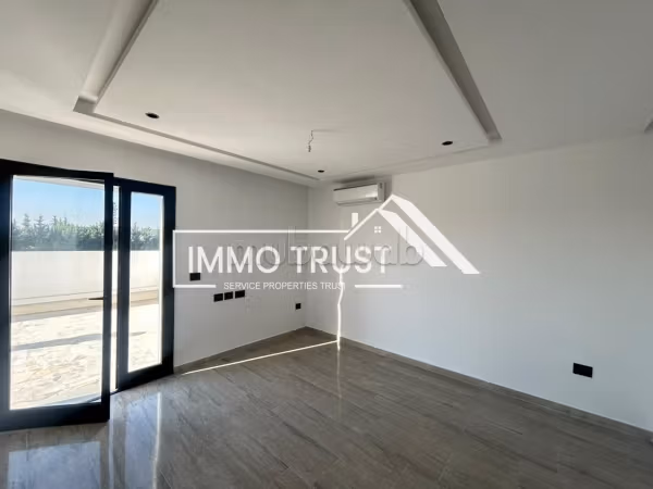 Vendita di un bell'appartamento a La Soukra. Superficie totale 67 m². Posto auto e terrazzo