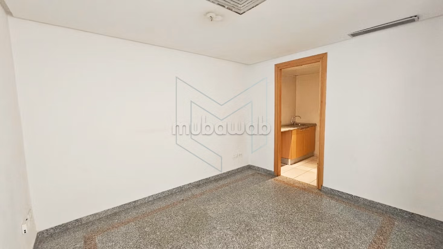 Offices for sale in La Marsa. Small area 55 m². With Lift, Carpark