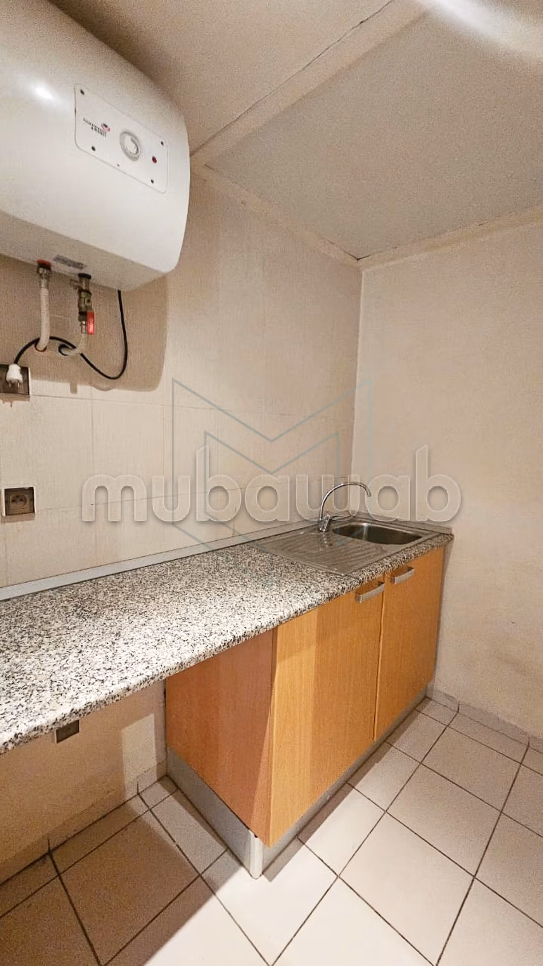 Offices for sale in La Marsa. Small area 55 m². With Lift, Carpark