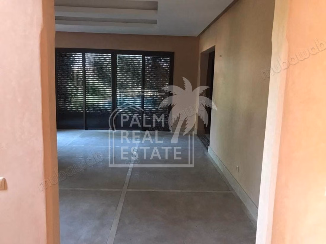Villa's en luxe woningen te koop in Route de l'Ourika. 4 Ruimtes. Met zwembad en airconditioning
