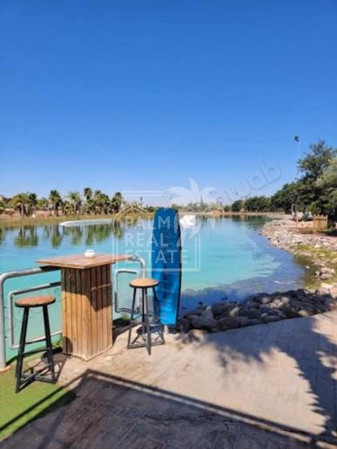 Villa's en luxe woningen te koop in Route de l'Ourika. 4 Ruimtes. Met zwembad en airconditioning