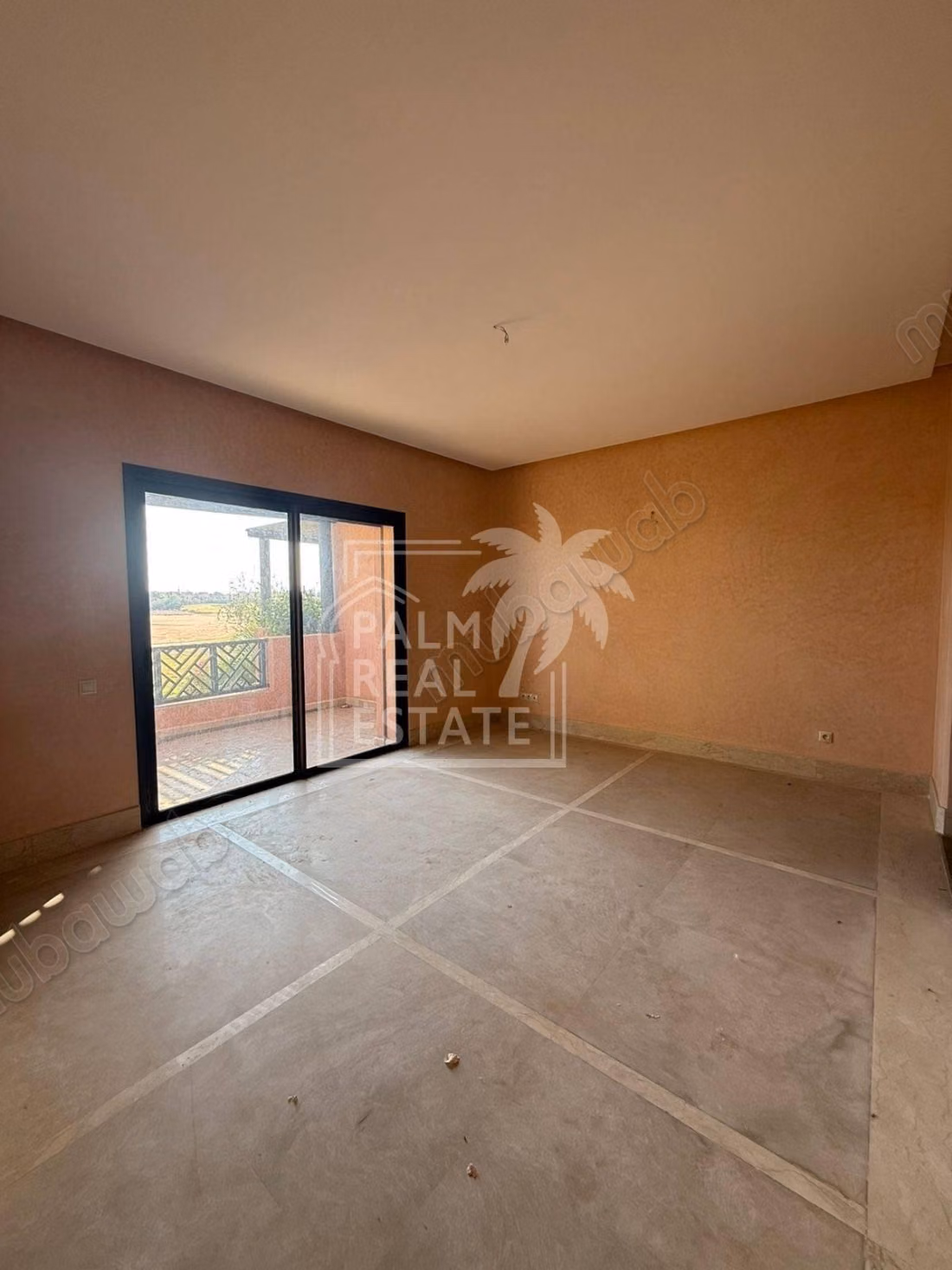 Villa's en luxe woningen te koop in Route de l'Ourika. 4 Ruimtes. Met zwembad en airconditioning