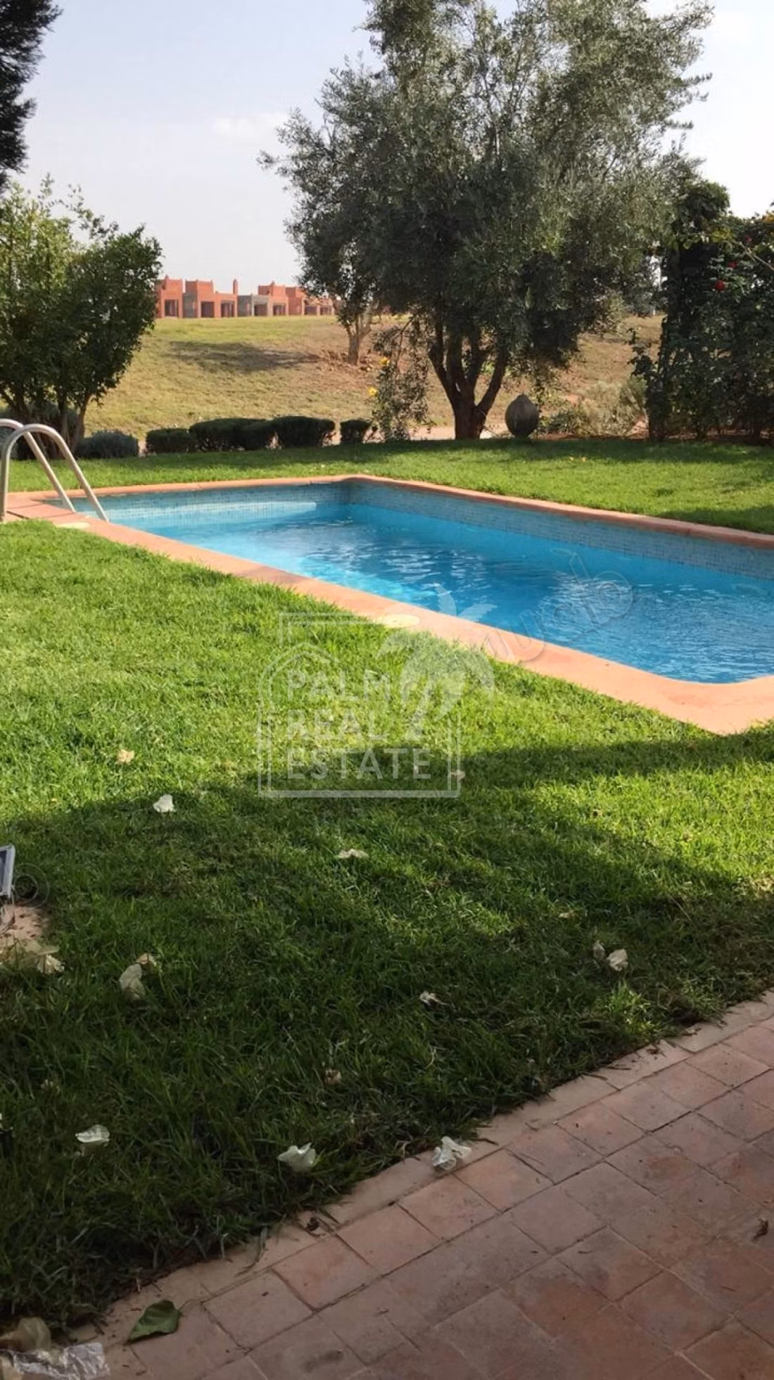 Villa's en luxe woningen te koop in Route de l'Ourika. 4 Ruimtes. Met zwembad en airconditioning