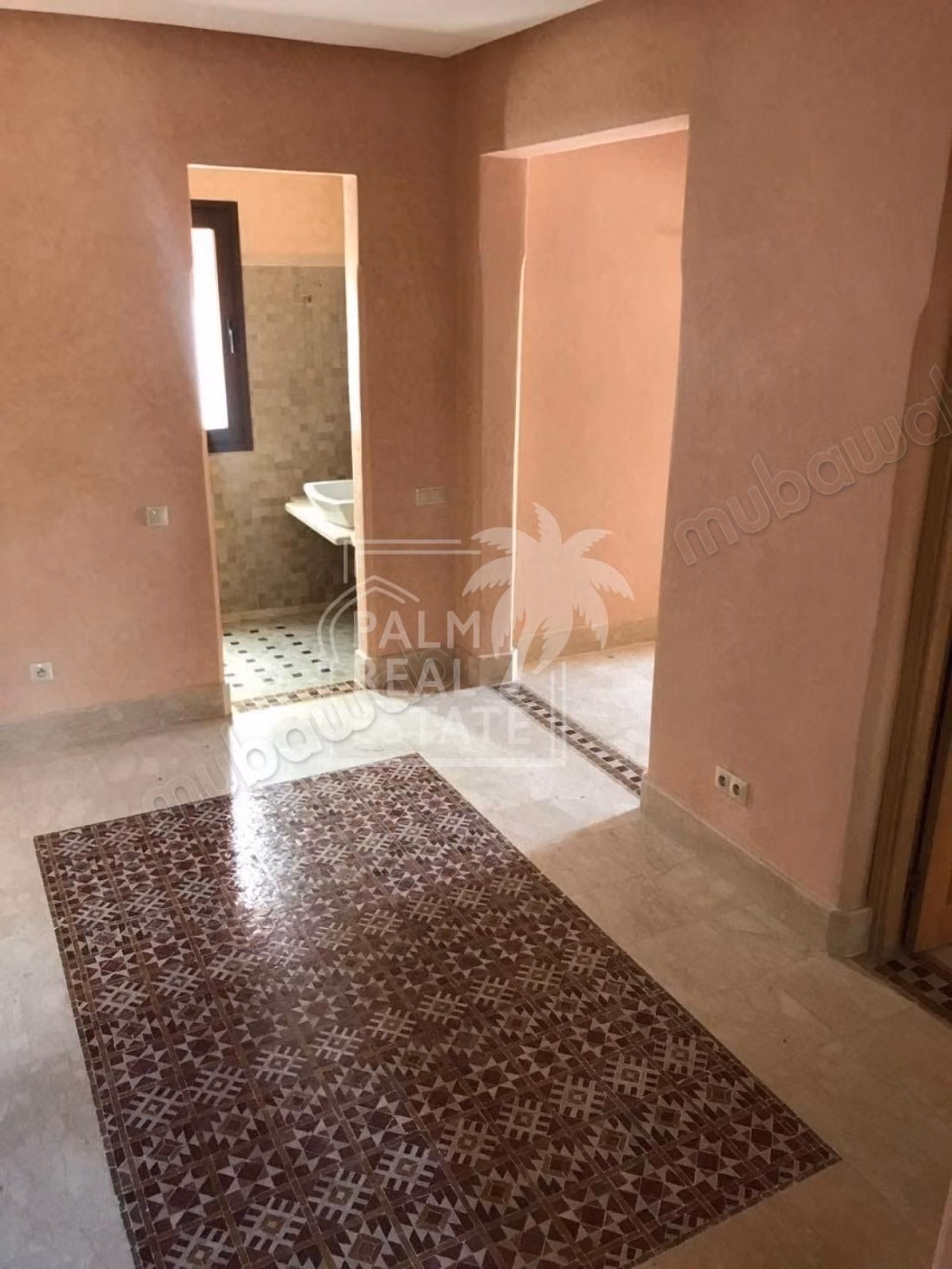 Villa's en luxe woningen te koop in Route de l'Ourika. 4 Ruimtes. Met zwembad en airconditioning
