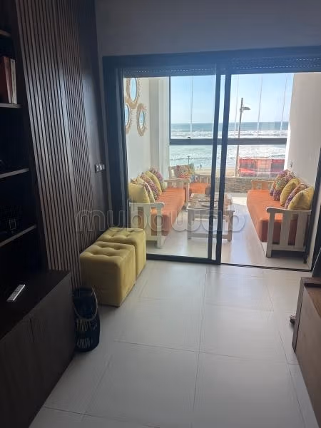 Bellissimo appartamento in affitto. 2 locali. Vista sul mare, riscaldamento