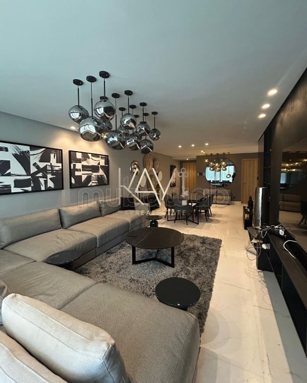 Appartementen huren in De La Plage. 4 Ruimtes. Conciërge en zwembad