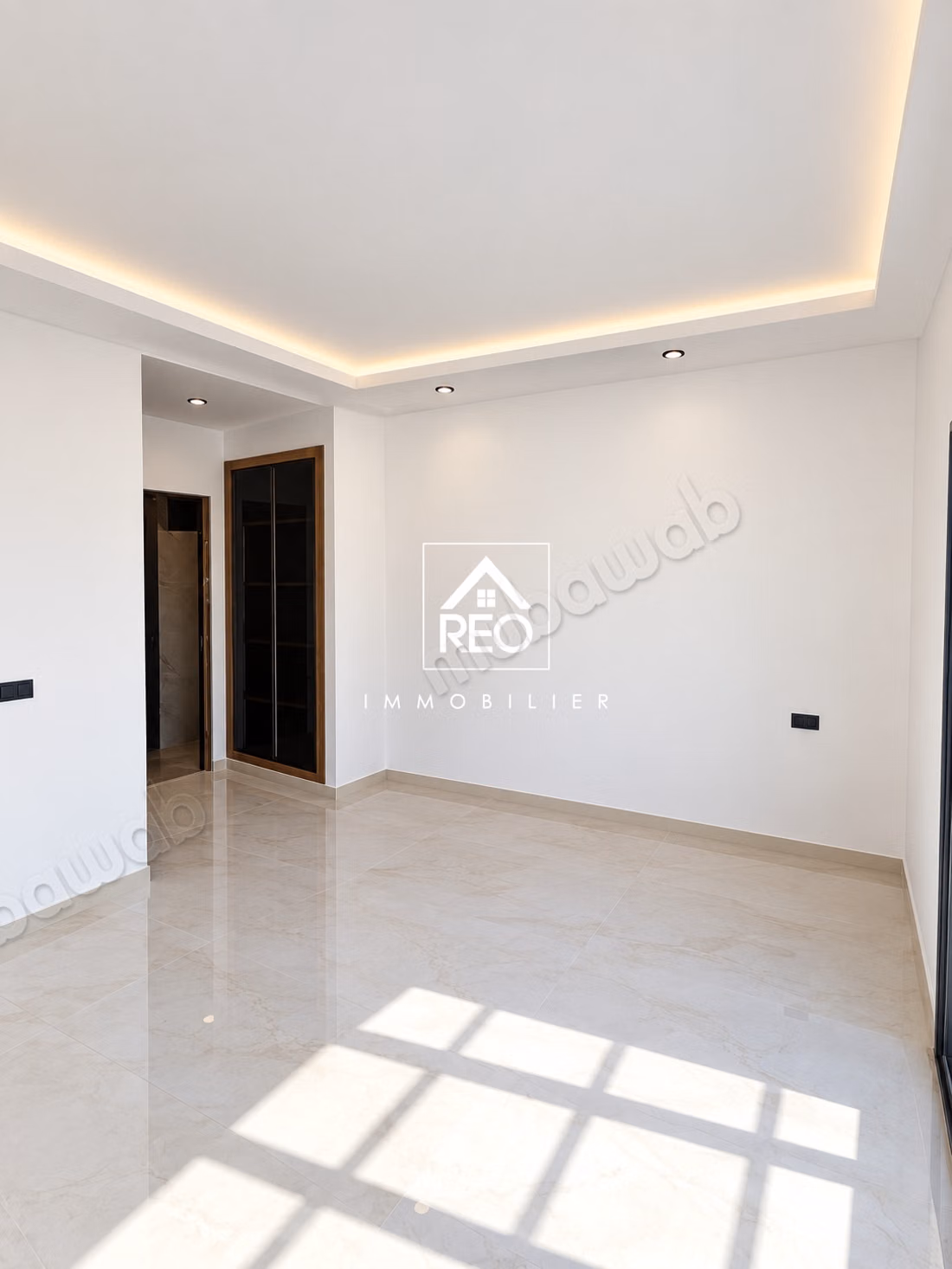 Beautiful apartment for sale in Aouina. 2 large living areas. Caretaker service available, Property with swimming pool