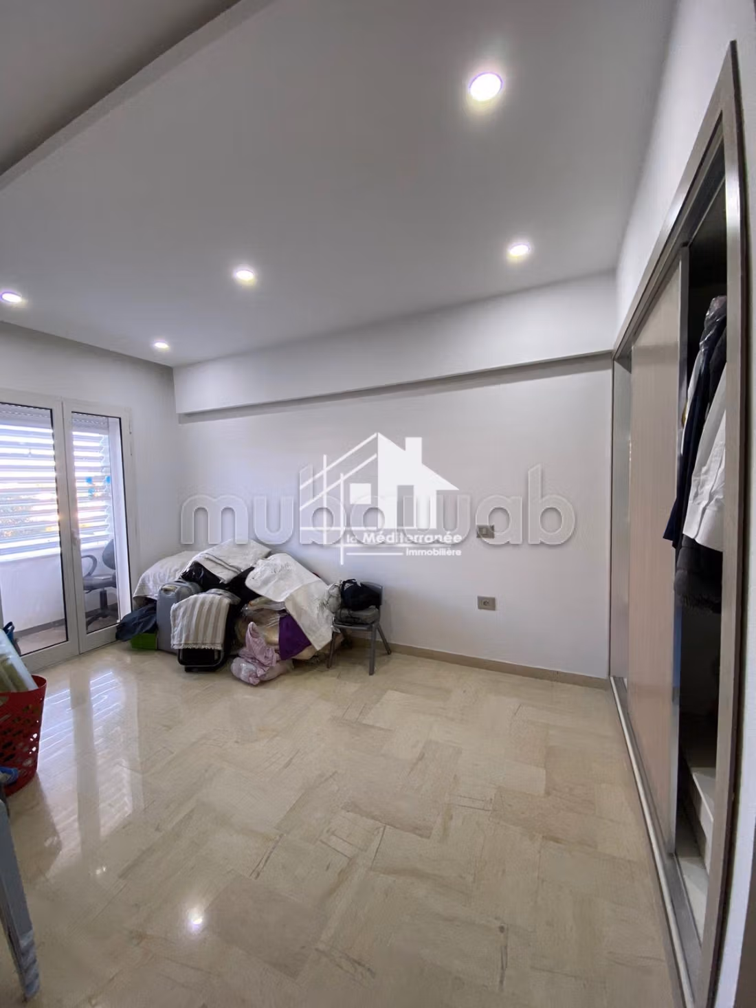 A vendre appartement S2 hst à Beb Saadoun