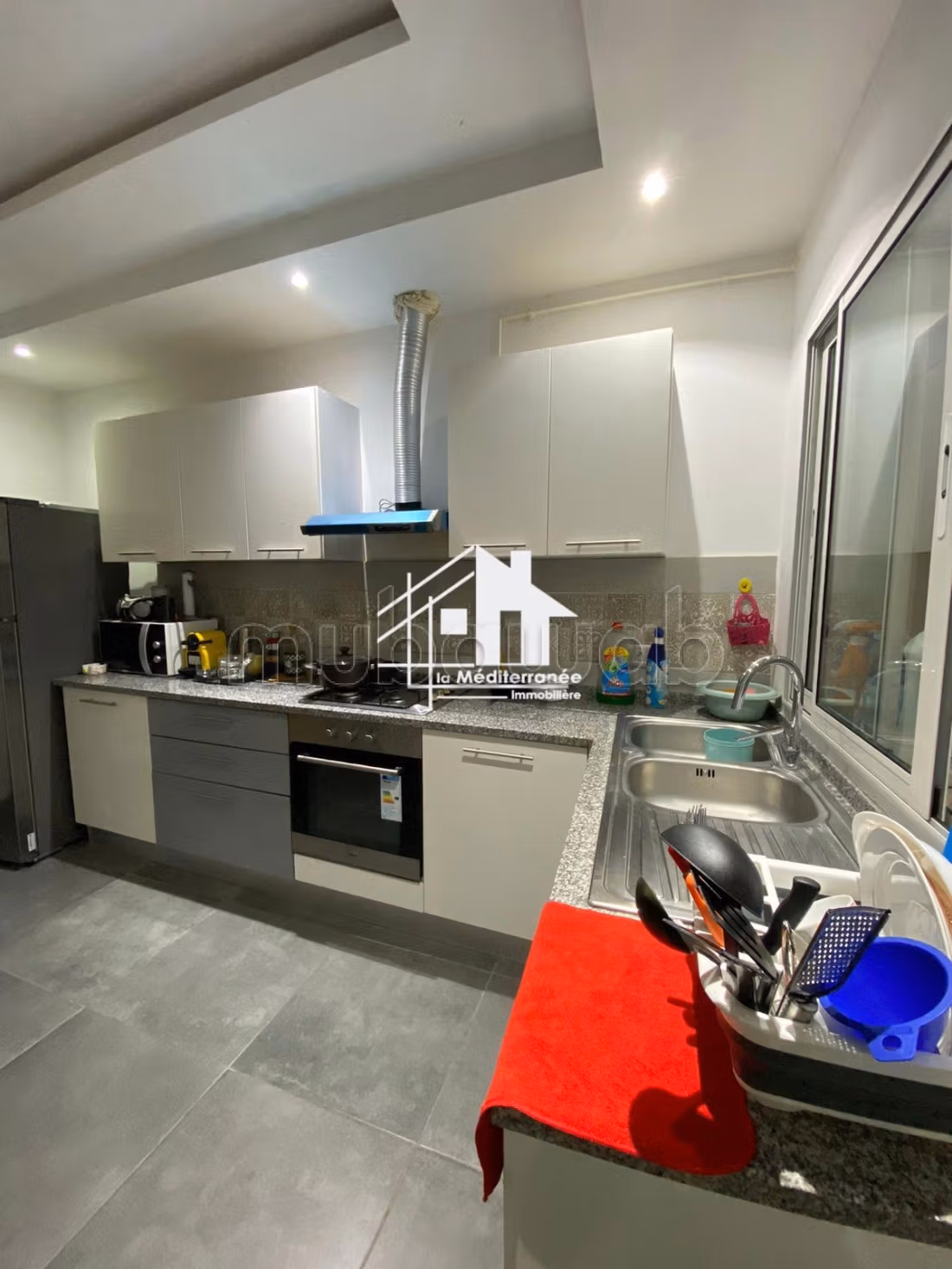 A vendre appartement S2 hst à Beb Saadoun