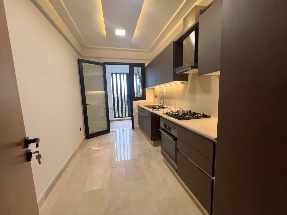 Très bel appartement 2 chambres vide a CFC — 3