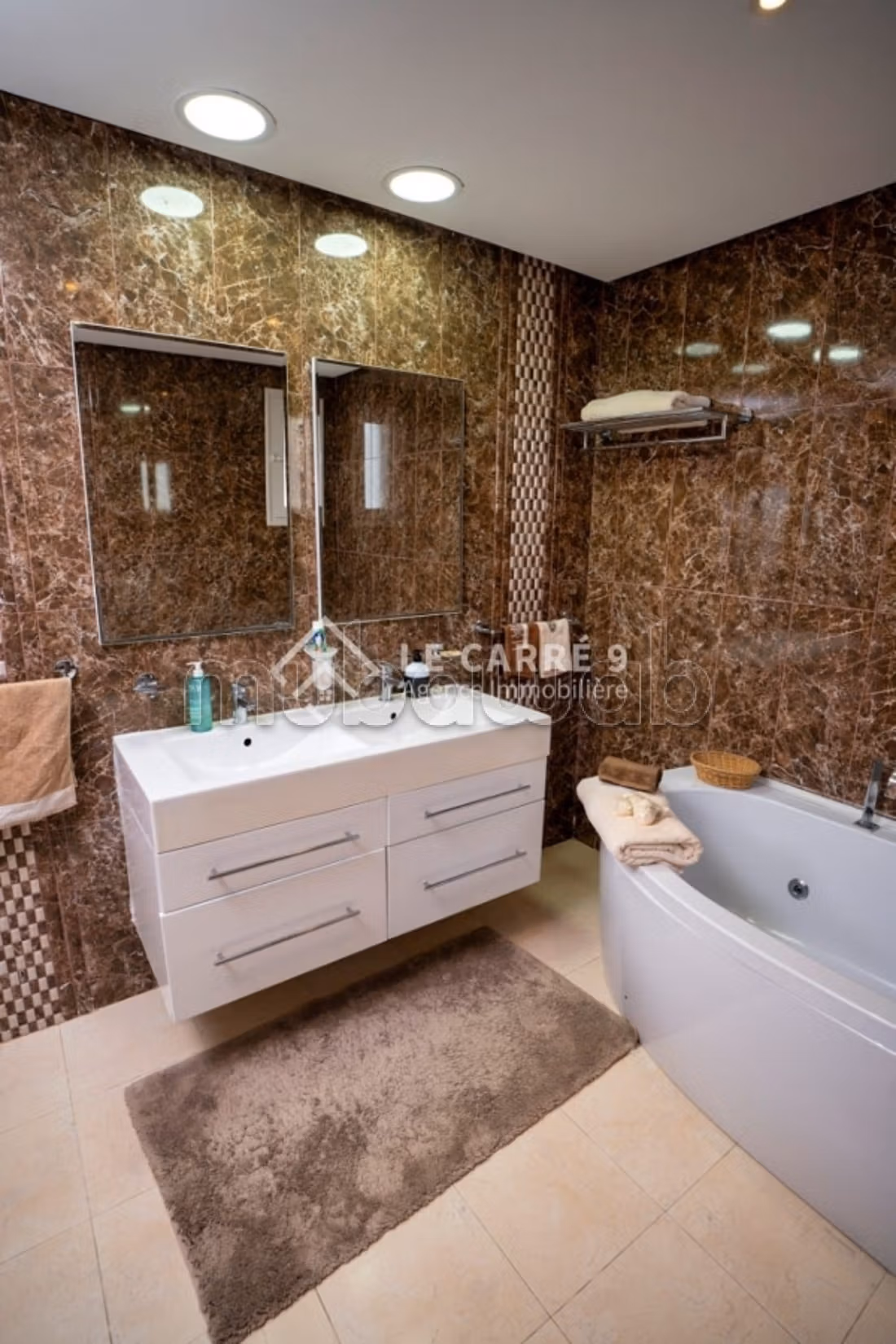 A louer un duplex S4 meublé au lac 2