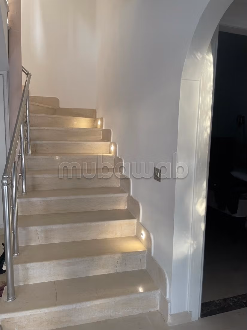 Vente villa de luxe à Hammamet Nord. 4 belles chambres. Meublé