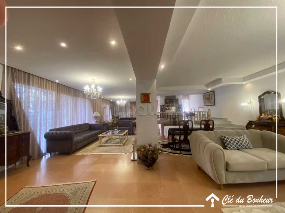 Superbe Villa avec piscine à La Soukra