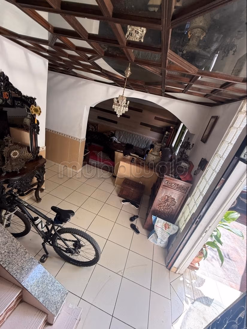 Casa in vendita a Longchamps Hay Al Hanâa. 5 camere da letto. Terrazzo e giardino