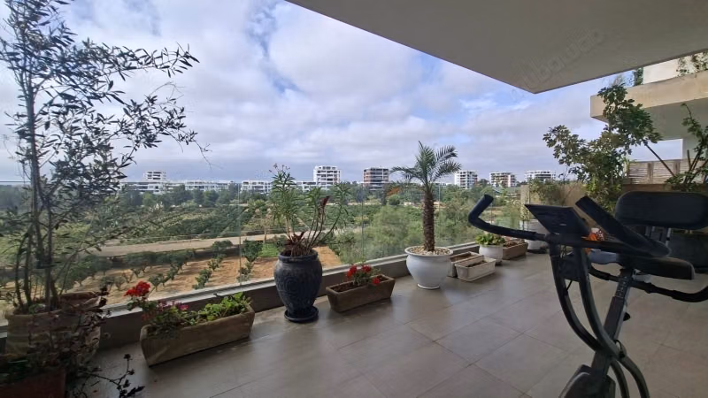 Appartement standing sans vis à vis a l orangerai