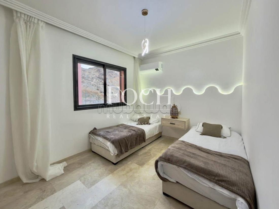 Neuf, Moderne, sous location