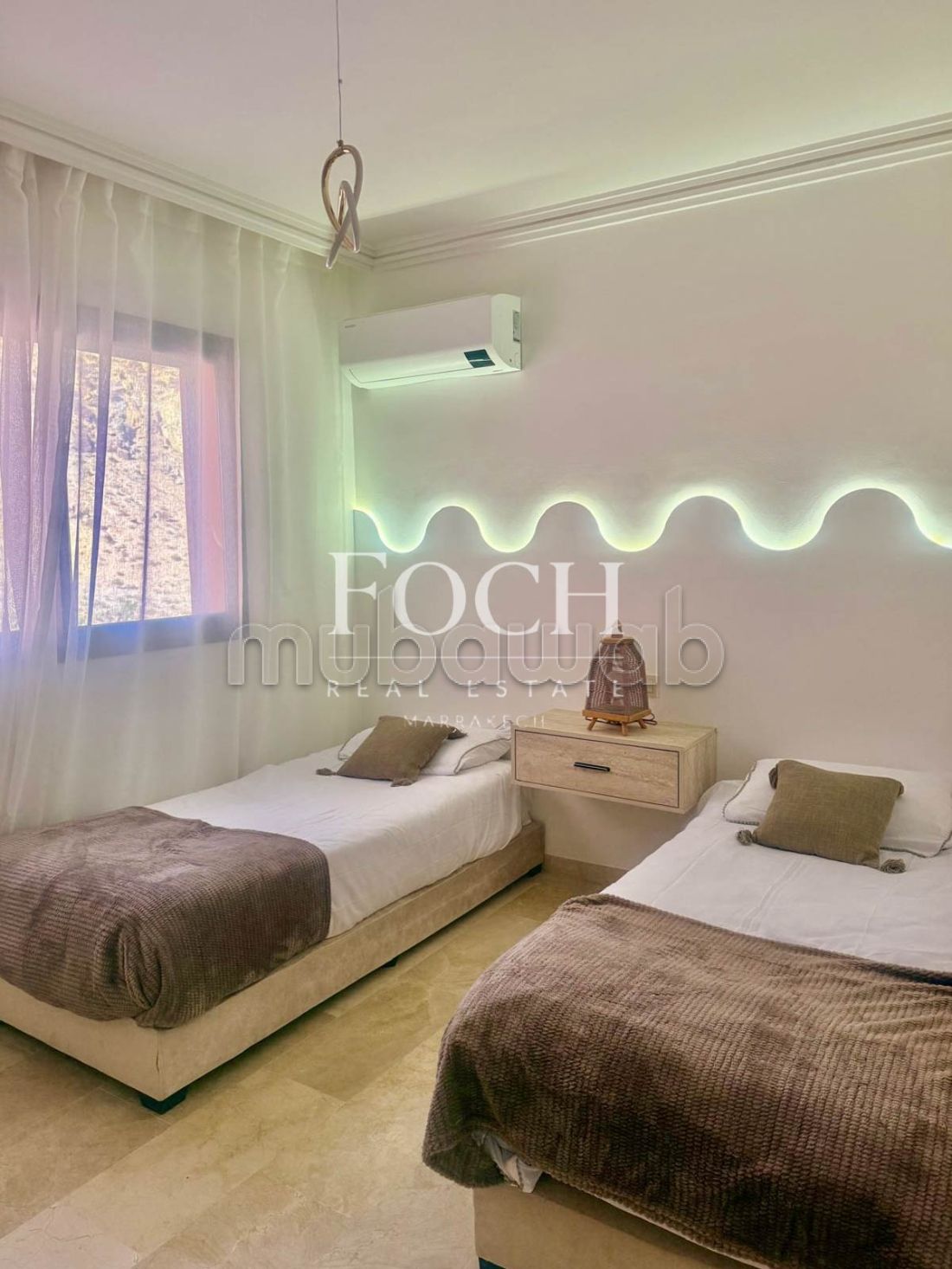 Neuf, Moderne, sous location