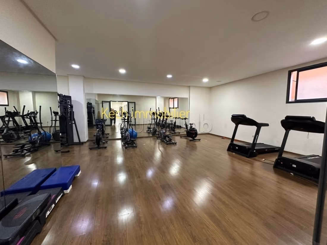 Très bel appartement en location à Hivernage.
Surface totale 58 m².
Bien meublé — 2