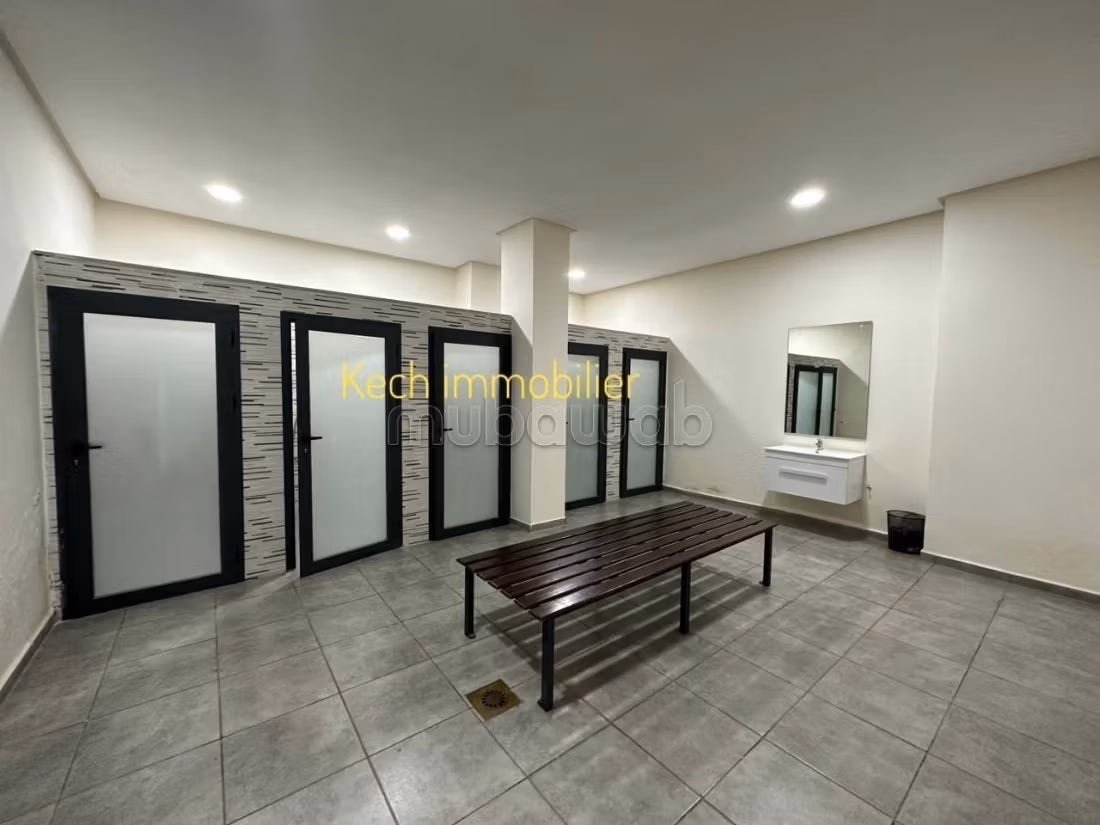 Très bel appartement en location à Hivernage.
Surface totale 58 m².
Bien meublé — 3