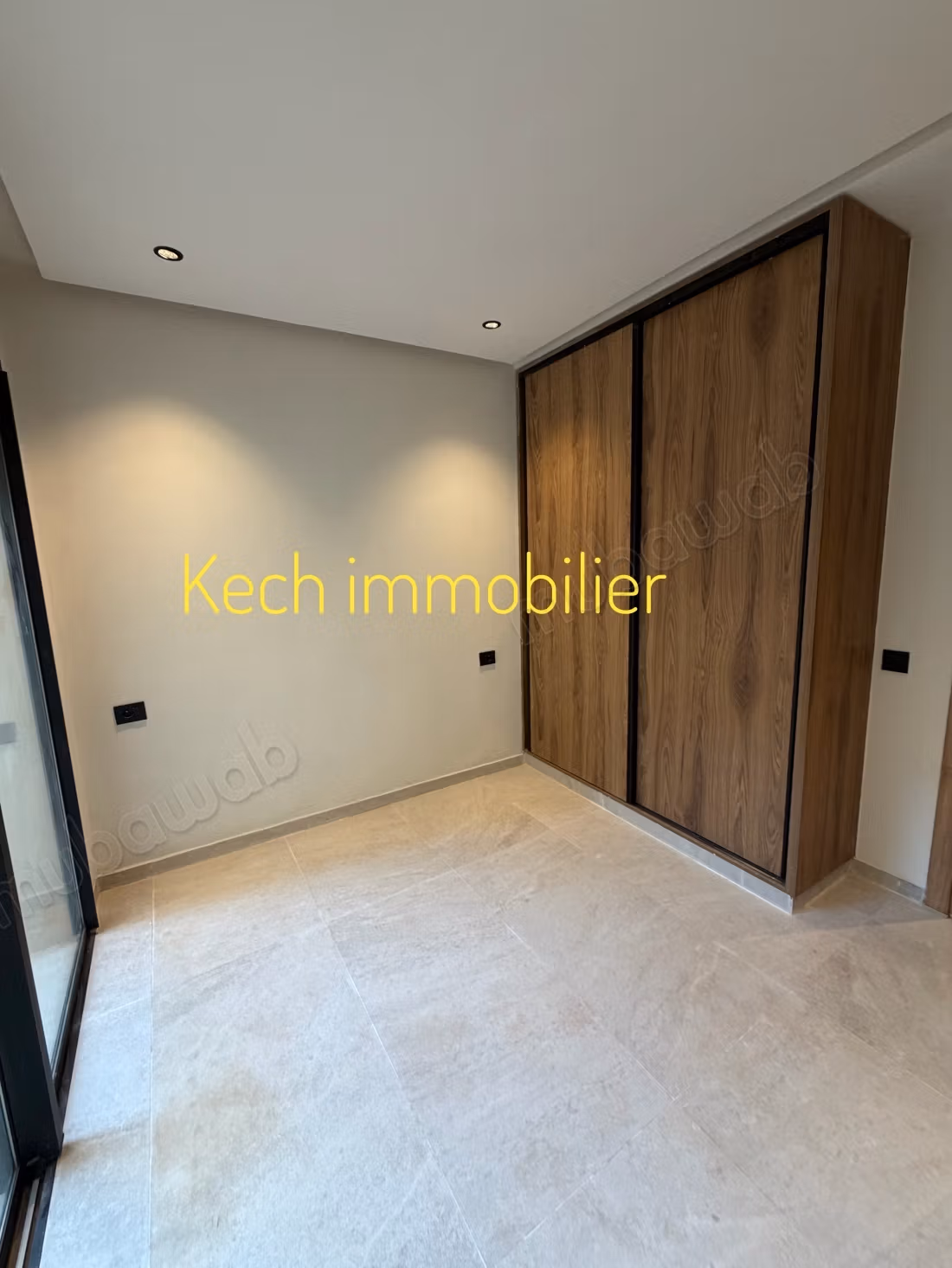 Joli appartement 1 chambre vide neuf à Gueliz