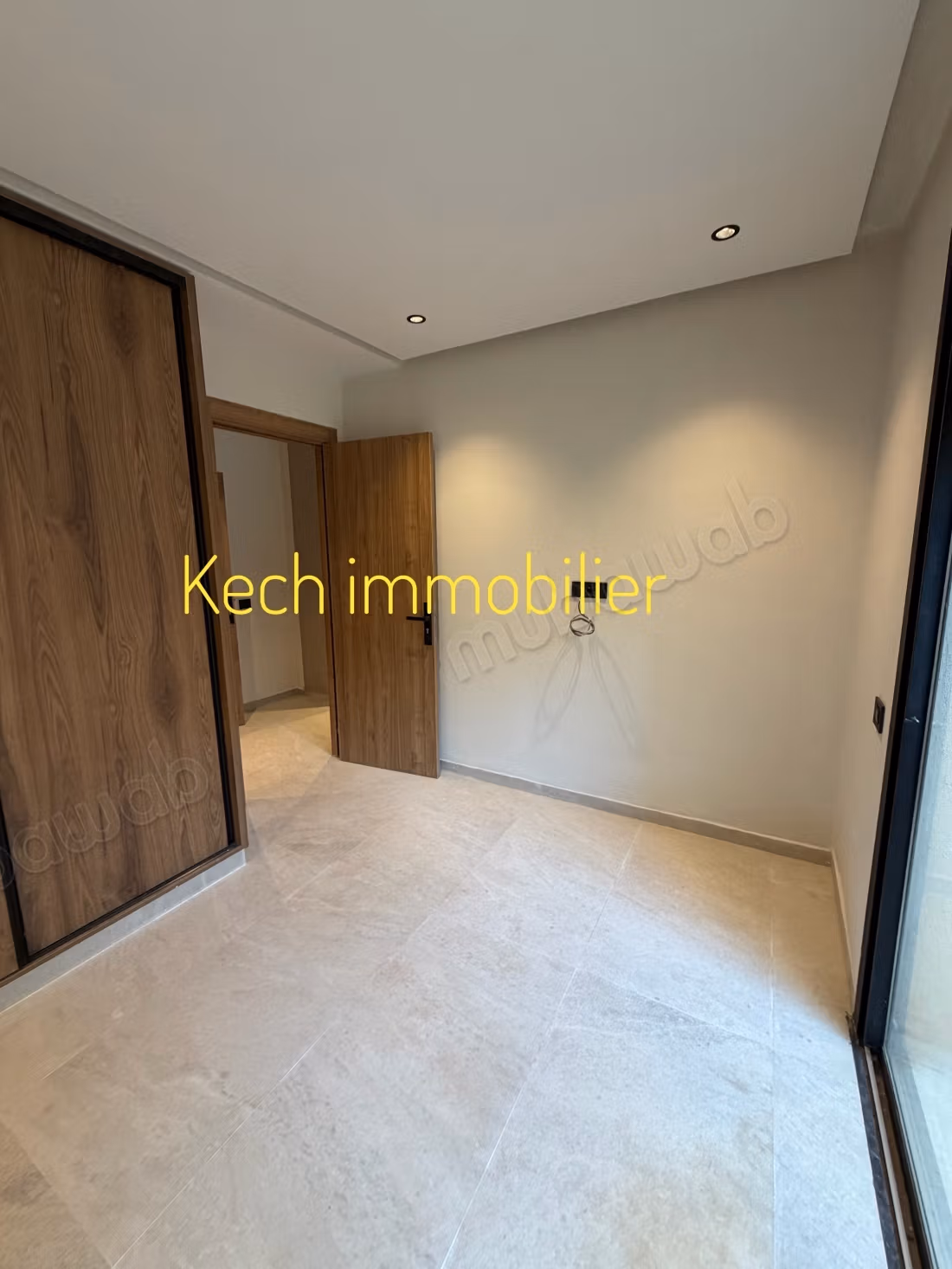 Joli appartement 1 chambre vide neuf à Gueliz