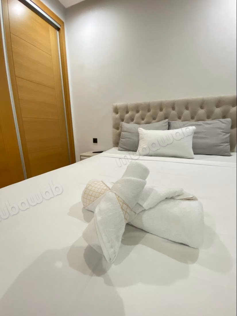 Rent an apartment in Hay Massira. 3 lovely rooms. Dressing room