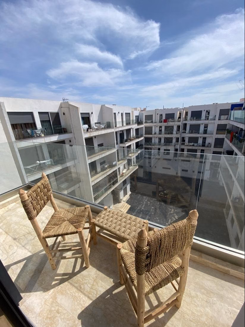 Rent an apartment in Hay Massira. 3 lovely rooms. Dressing room