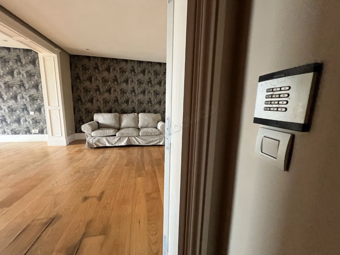 Alquila este piso en Racine Extension. 5 habitaciones grandes. Amueblado
