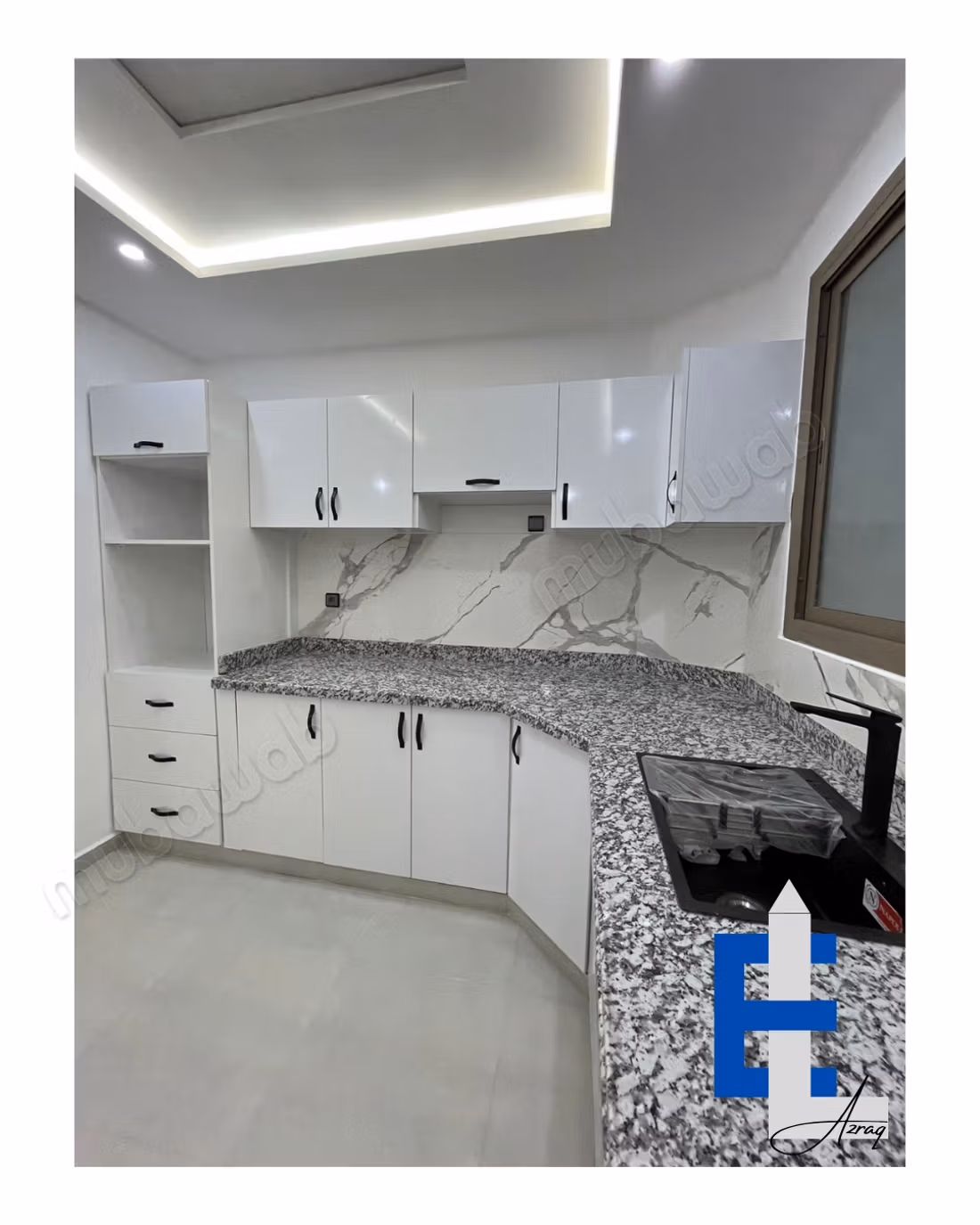 3 Appartement à vendre au 2 éme étage 
rue Essanaoubar
