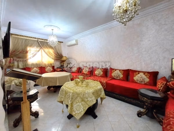 Sale of a lovely apartment in Maârif. Total area 160 m². Fully equipped kitchen