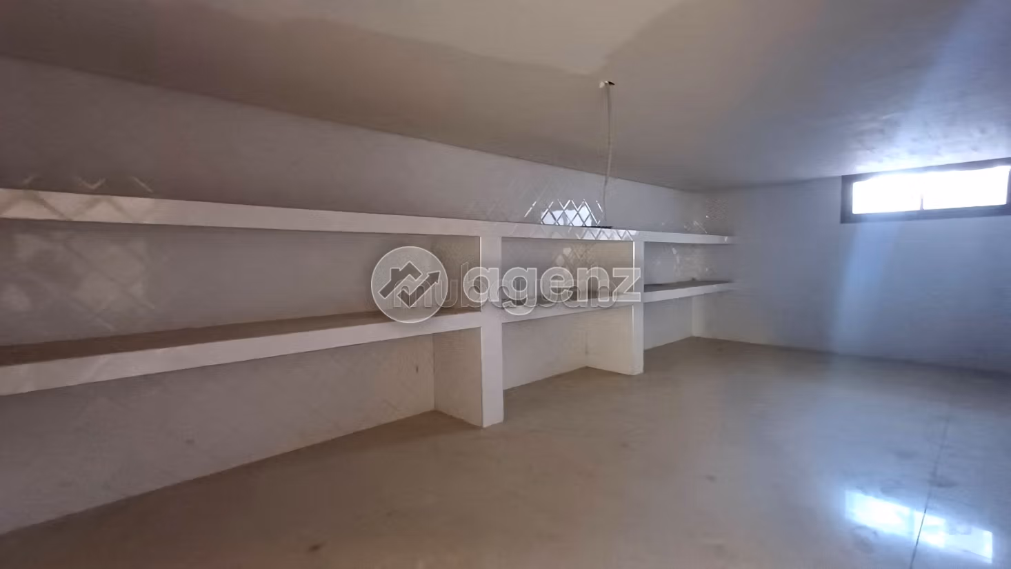 Suntuosa casa en venta. 9 dormitorios. Plazas de parking y terraza