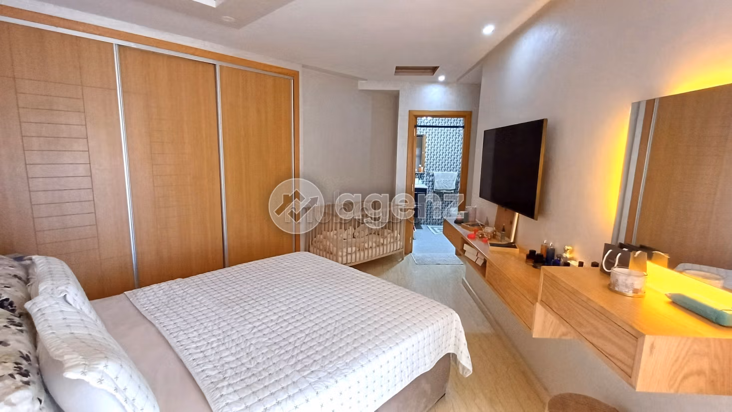 Busca pisos en venta en Victoria. 2 hermosas habitaciones. Parking y ascensor