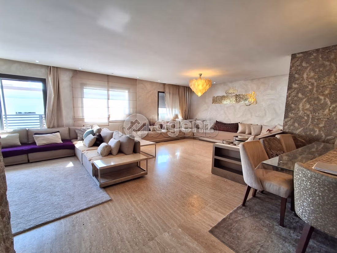 Appartement à vendre 196 m², 2 chambres Victoria Bouskoura