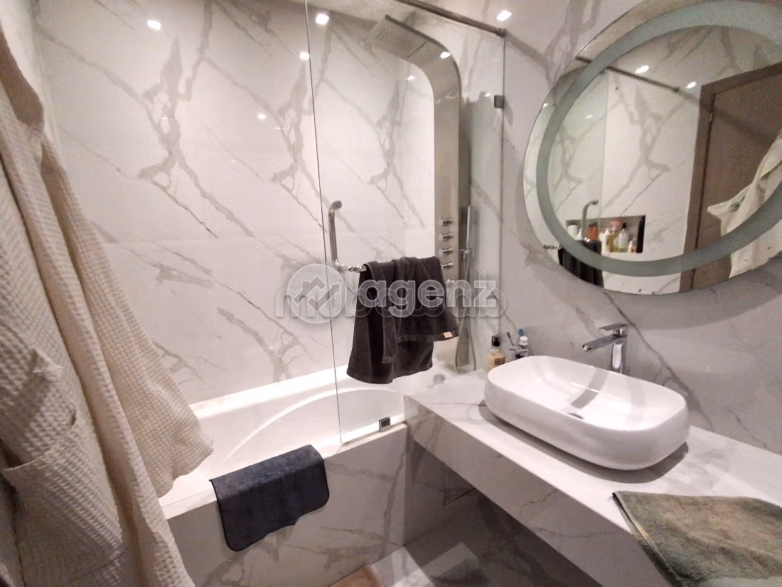 Appartement 196 m² à Victoria — 9