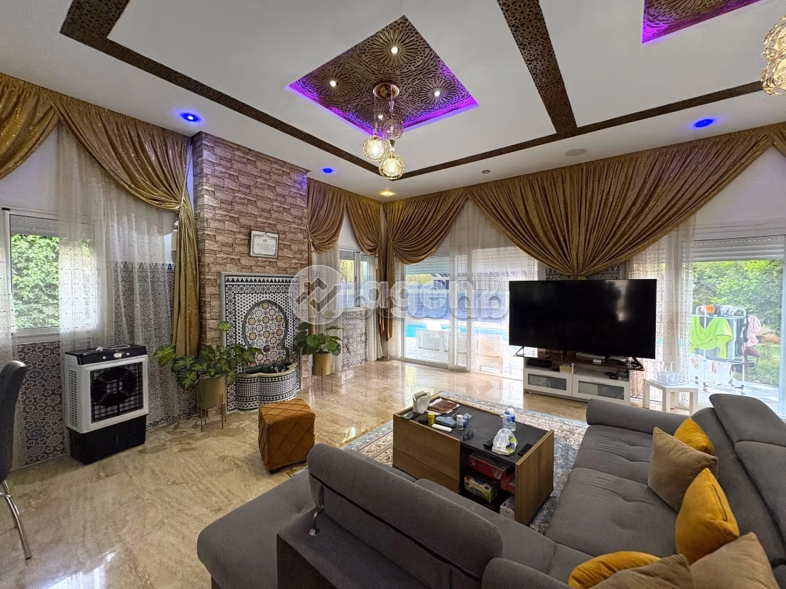 Magnificent villa for sale. 4 lovely rooms. Central heating