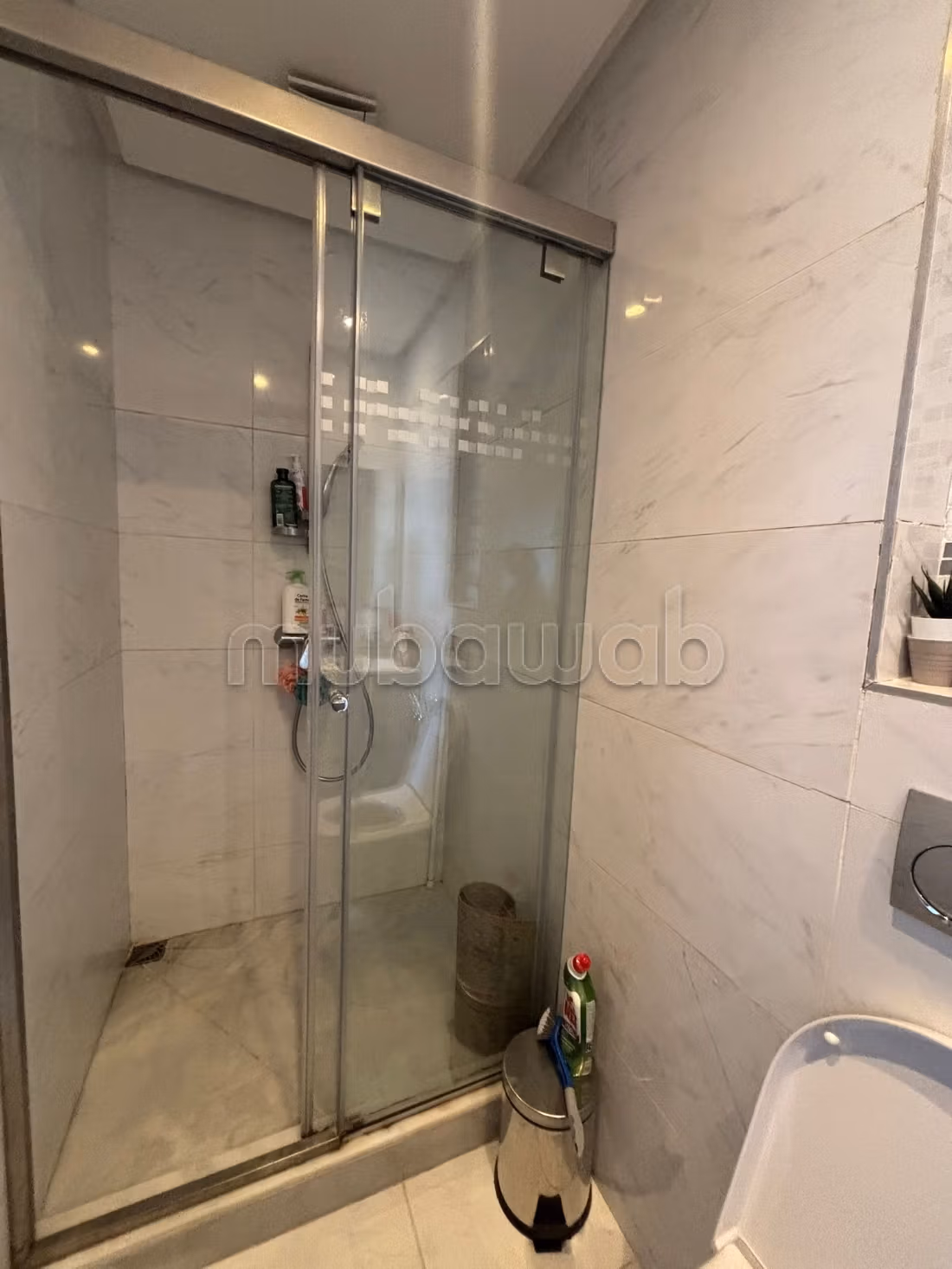 Splendido appartamento in affitto a Riyad. 1 bella camera da letto. Arredato