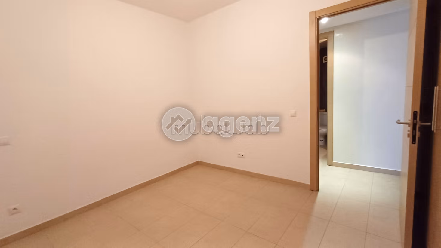 Appartement à vendre 97 m², 2 chambres Zone Industrielle Bouskoura