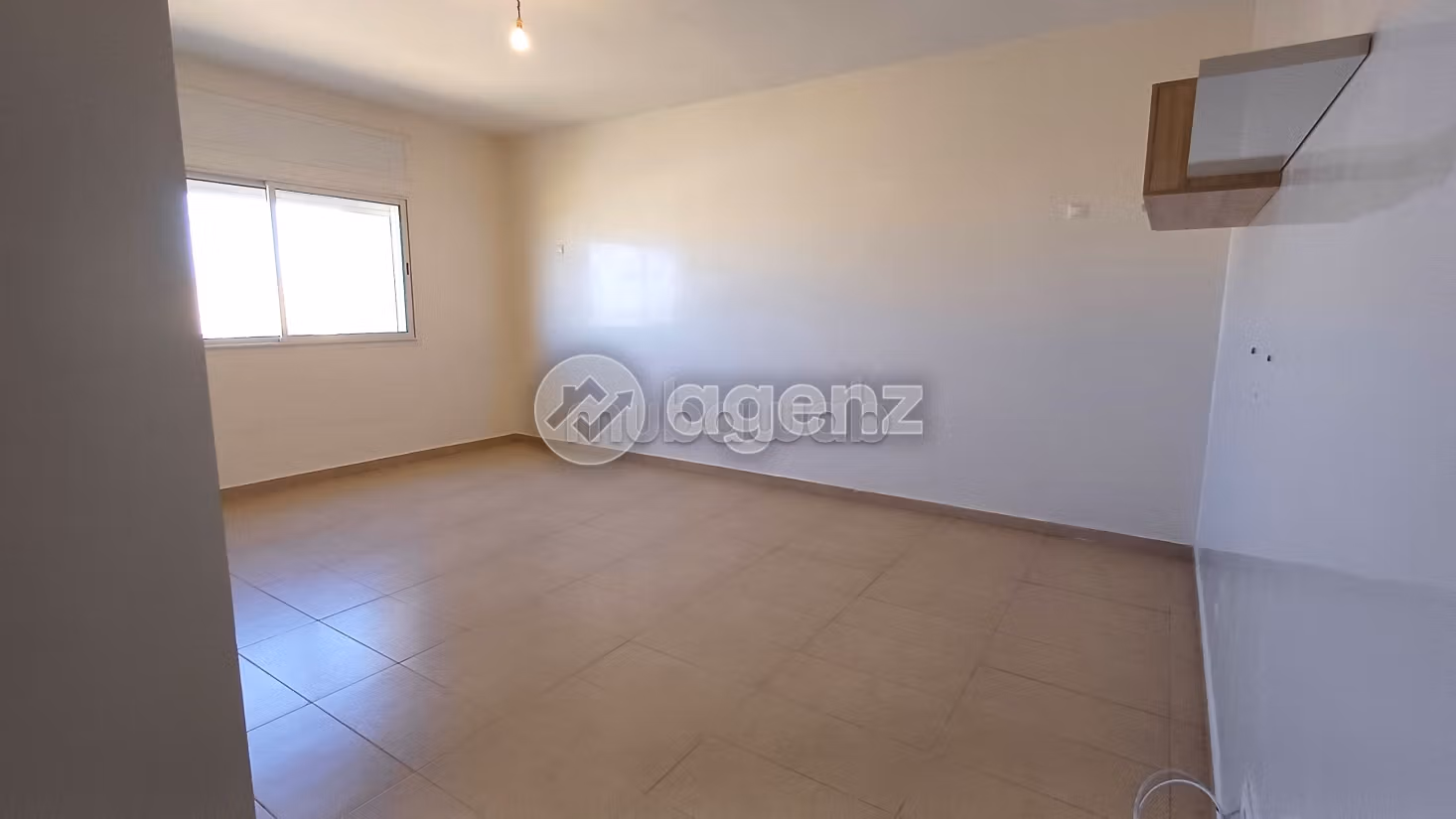 Appartement à vendre 97 m², 2 chambres Zone Industrielle Bouskoura