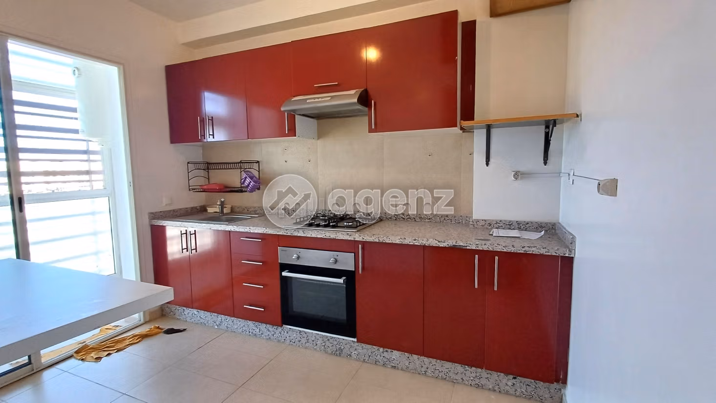 Appartement à vendre 97 m², 2 chambres Zone Industrielle Bouskoura